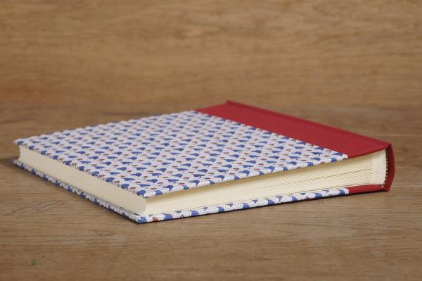 Handmade from Westphalia - dreamlike photo album with hearts